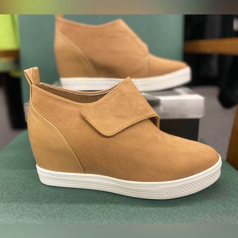 🛍️ Spring Fashion Shoes size 10 penelope